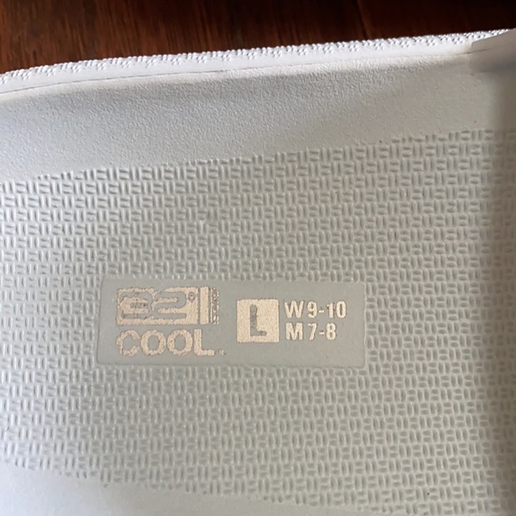 32 Degree Cool Cushion Slides - Picture 3 of 5